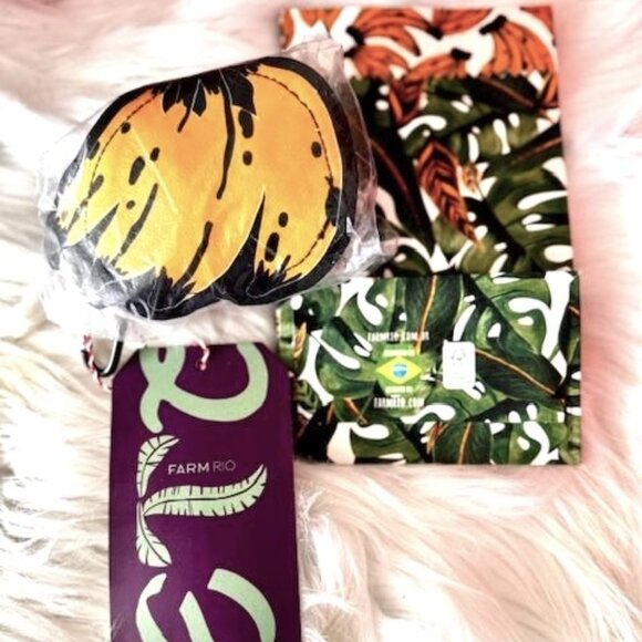 FARM Rio Take Me Bossa Banana Bag - Picture 5 of 5